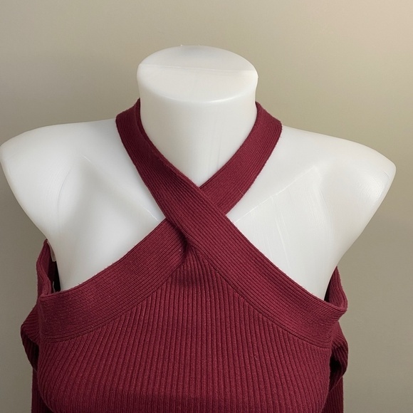 Guess Long Sleeve Women's Crossover Open Shoulder Burgundy Sweater Size Large - Picture 2 of 10